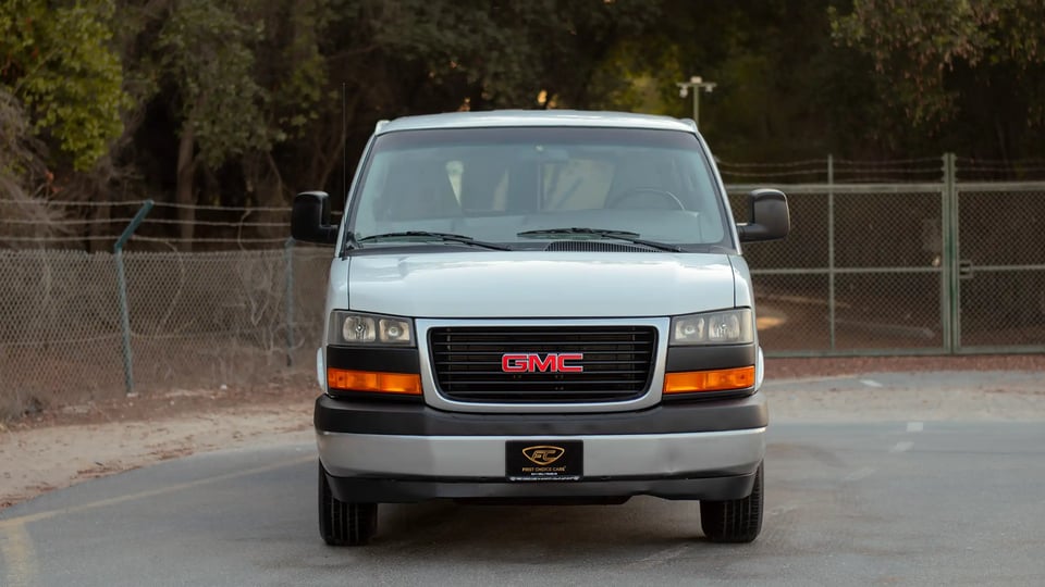 Used 2019 GMC Savana 3500 in White – Front View for Sale at First Choice Cars Dubai Sharjah