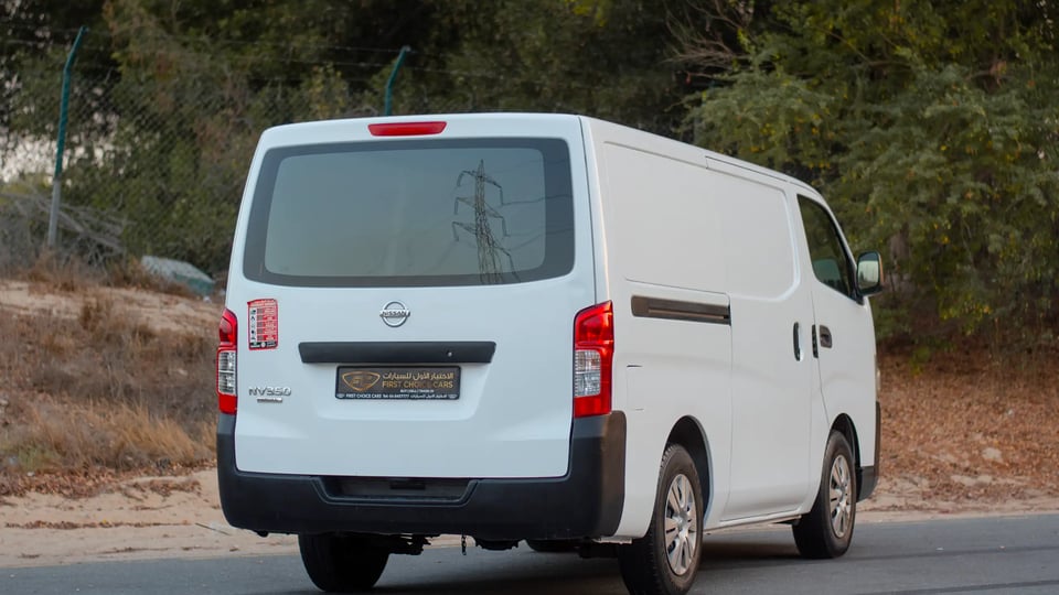 Used 2016 Nissan Urvan Standard Roof in White – Right Back Diagonal (45°) View for Sale at First Choice Cars Dubai Sharjah