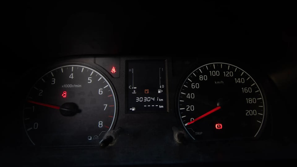 Used 2016 Nissan Urvan Standard Roof in White – Odometer / Mileage Reading View for Sale at First Choice Cars Dubai Sharjah