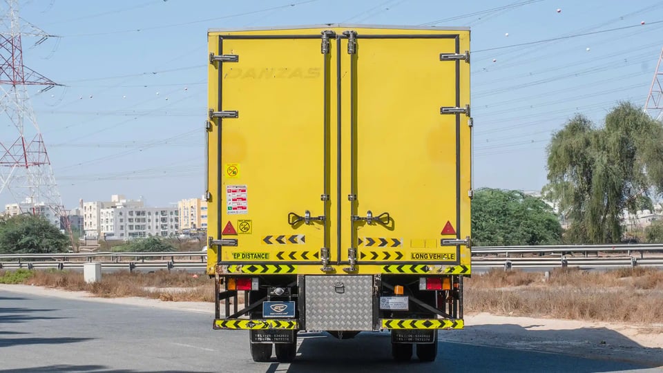 Used 2016 Isuzu FSR Cargo Body in Yellow – Back/Rear View for Sale at First Choice Cars Dubai Sharjah