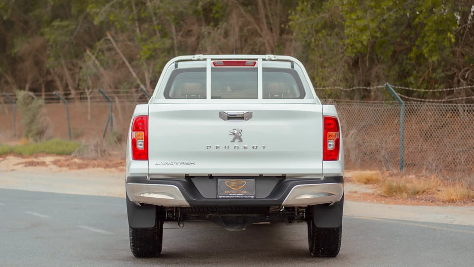 Used 2023 Peugeot Landtrek Double Cabin in White – Back/Rear View for Sale at First Choice Cars Dubai Sharjah