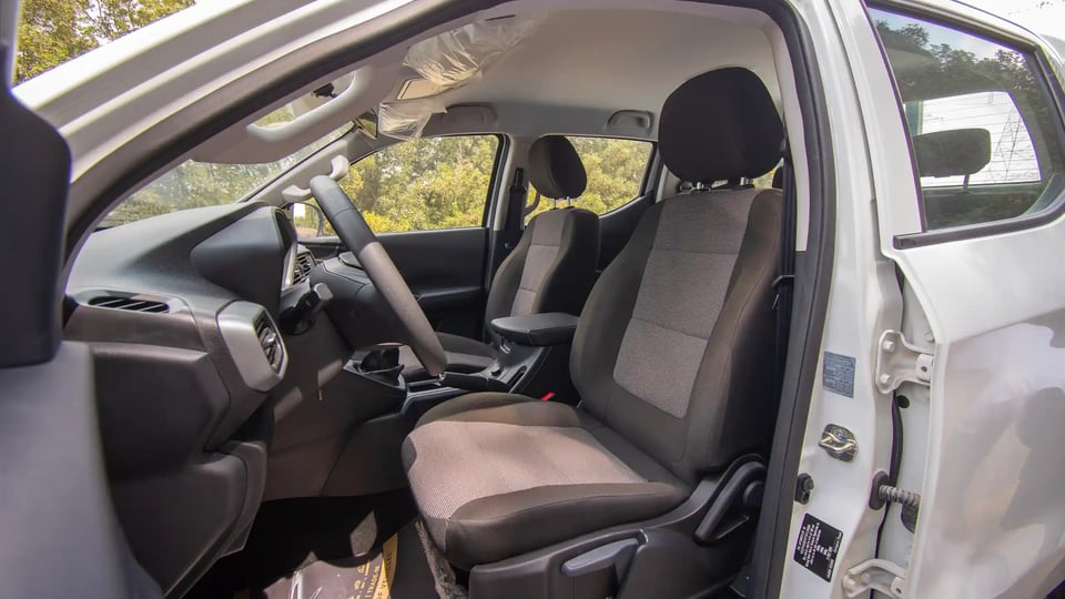 Used 2023 Peugeot Landtrek Double Cabin in White – Front Driver Side Cabin View for Sale at First Choice Cars Dubai Sharjah