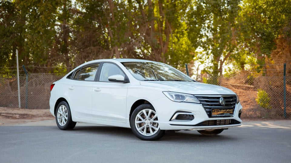 Used 2022 MG 5 Comfort White – Right Front Diagonal (45°) View at First Choice Cars Sharjah