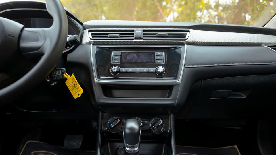 Used 2022 MG 5 Comfort White – Infotainment / Touchscreen System at First Choice Cars Sharjah