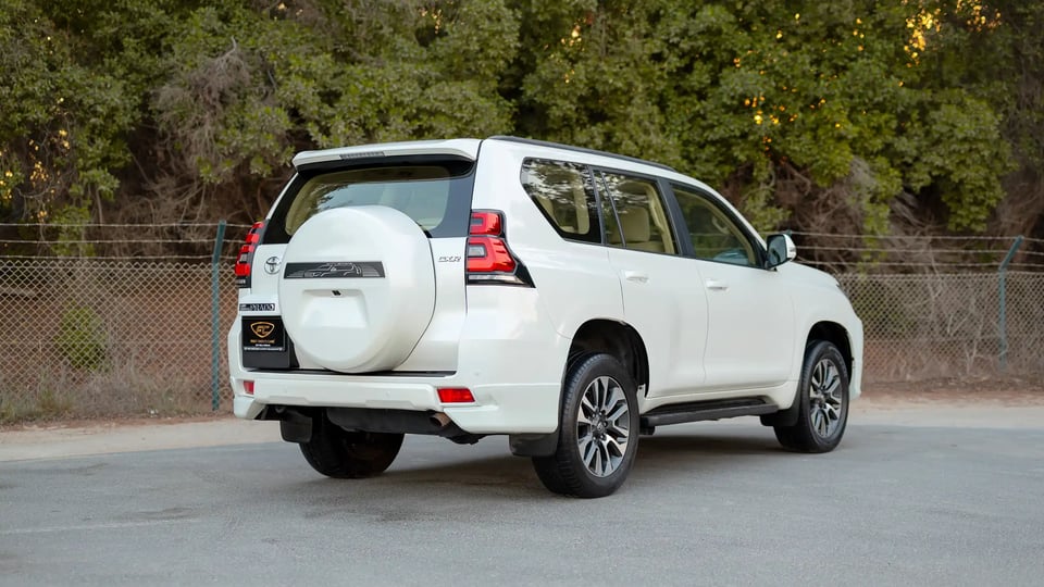 Used 2022 Toyota Prado GXR in White – Right Back Diagonal (45°) View for Sale at First Choice Cars Dubai Sharjah