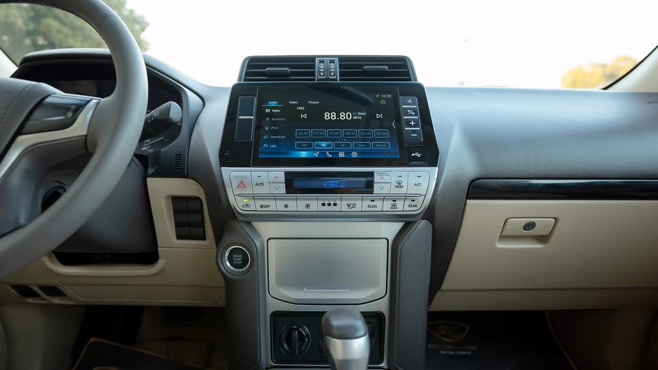 Used 2022 Toyota Prado GXR in White – Infotainment / Touchscreen System for Sale at First Choice Cars Dubai Sharjah