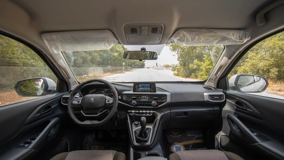 Used 2023 Peugeot Landtrek Double Cabin in Silver – Front Cabin / Dashboard Full View for Sale at First Choice Cars Dubai Sharjah