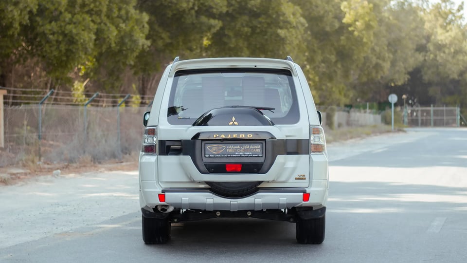 Used 2022 Mitsubishi Pajero GLS in White – Back/Rear View for Sale at First Choice Cars Dubai Sharjah
