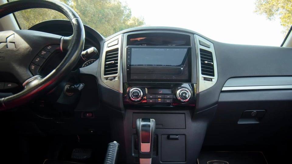 Used 2022 Mitsubishi Pajero GLS in White – Infotainment / Touchscreen System for Sale at First Choice Cars Dubai Sharjah