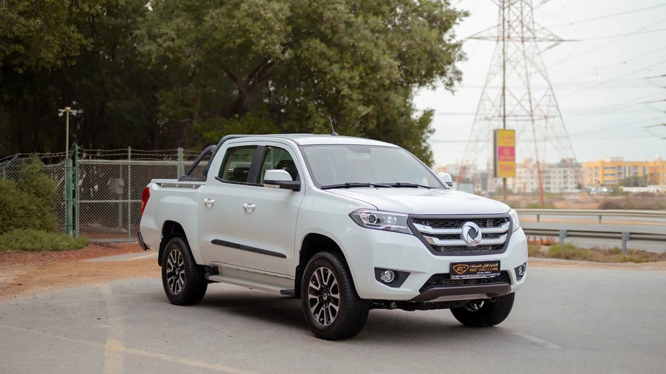 Used 2025 Dongfeng Rich 6 Double Cabin in White – Right Front Diagonal (45°) View for Sale at First Choice Cars Dubai Sharjah