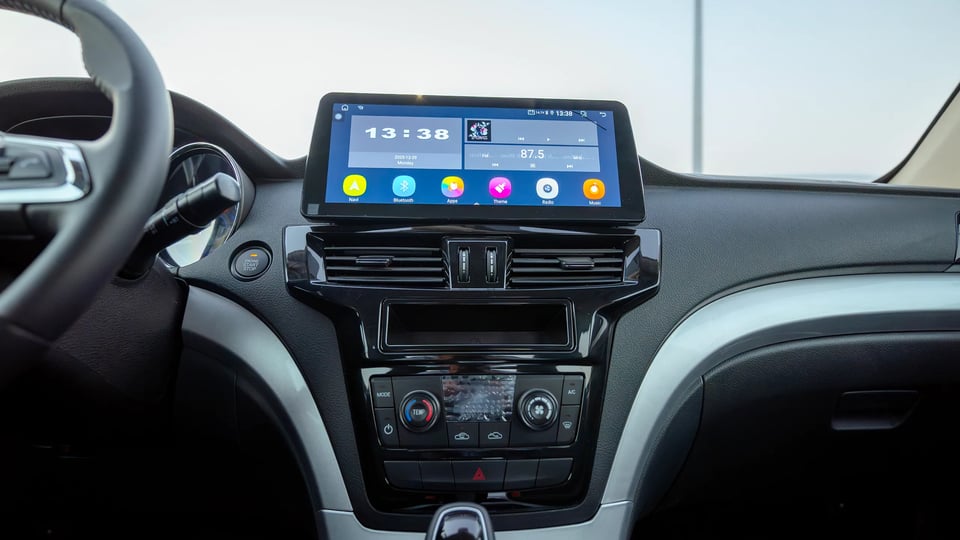 Used 2025 Dongfeng Rich 6 Double Cabin in White – Infotainment / Touchscreen System for Sale at First Choice Cars Dubai Sharjah