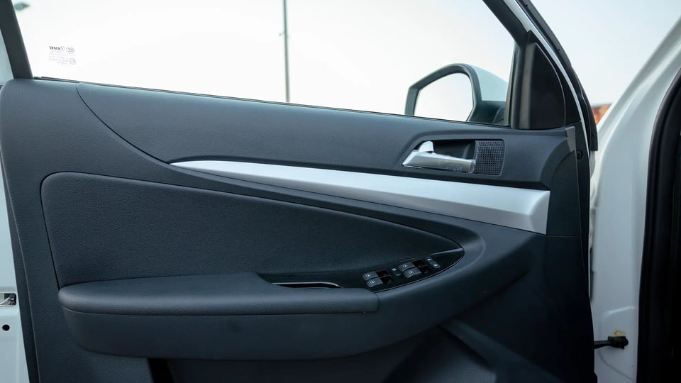 Used 2025 Dongfeng Rich 6 Double Cabin in White – Driver Door Panel Full View for Sale at First Choice Cars Dubai Sharjah