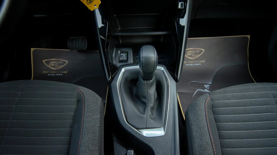 Used 2023 Peugeot 2008 Active in Orange – Center Console & Gear Shifter for Sale at First Choice Cars Dubai Sharjah