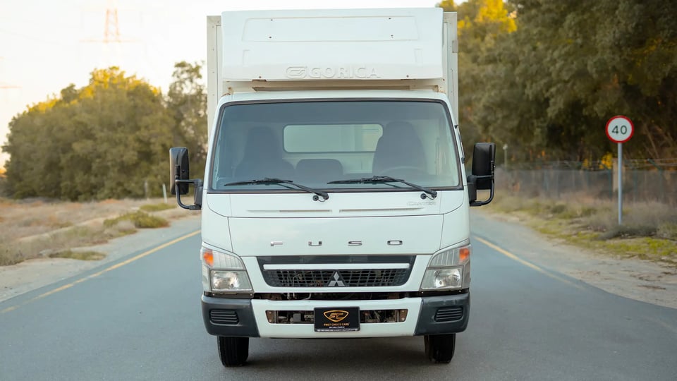 Used 2017 Mitsubishi Canter Chiller Box in White – Front View for Sale at First Choice Cars Dubai Sharjah