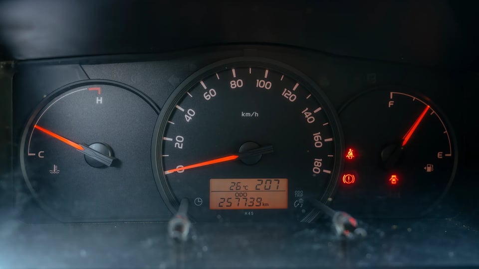 Used 2020 Toyota Hiace GL High Roof Red – Odometer / Mileage Reading View at First Choice Cars Sharjah