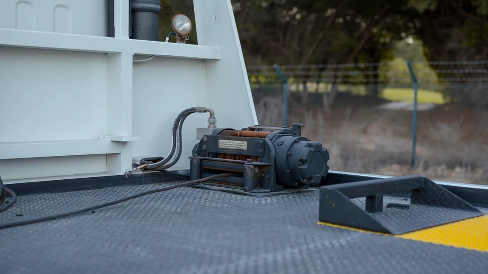 Used 2017 Isuzu NPR Recovery in White – Recovery Rear Flatbed Equipment Close-Up for Sale at First Choice Cars Dubai Sharjah