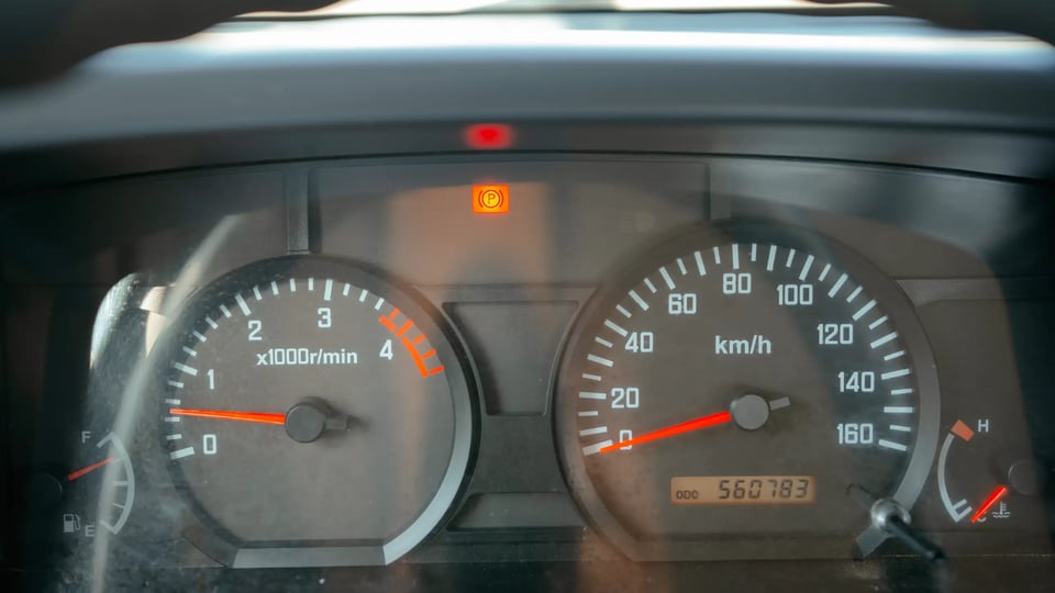 Used 2017 Isuzu NPR Recovery in White – Odometer / Mileage Reading View for Sale at First Choice Cars Dubai Sharjah