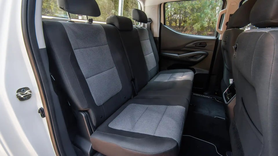 Used 2023 Peugeot Landtrek Double Cabin in White – Rear Passenger Side Cabin View for Sale at First Choice Cars Dubai Sharjah