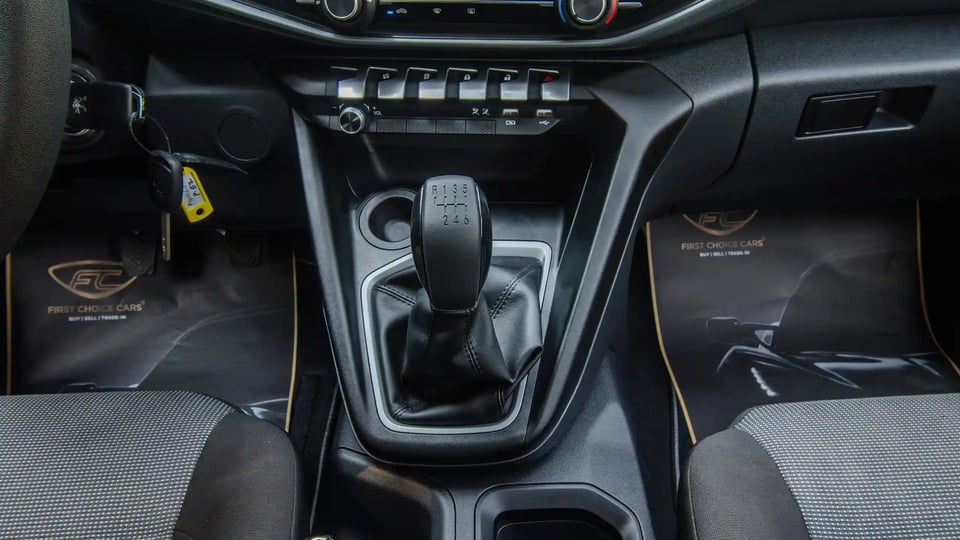 Used 2023 Peugeot Landtrek Double Cabin in White – Center Console & Gear Shifter for Sale at First Choice Cars Dubai Sharjah