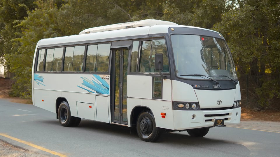 Used 2017 Tata LP 613 in White – Right Front Diagonal (45°) View for Sale at First Choice Cars Dubai Sharjah