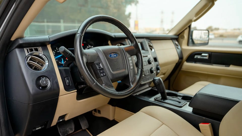 Used 2017 Ford Expedition XLT in White – Driver Side Dashboard & Steering View for Sale at First Choice Cars Dubai Sharjah