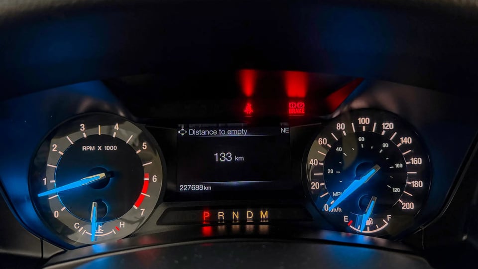 Used 2017 Ford Expedition XLT in White – Odometer / Mileage Reading View for Sale at First Choice Cars Dubai Sharjah