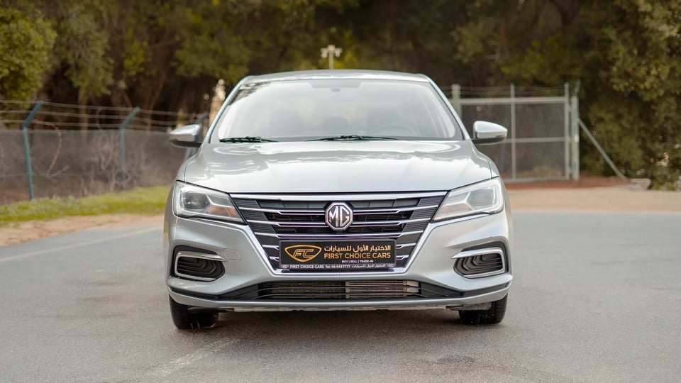 Used 2022 MG 5 Comfort in Silver – Front View for Sale at First Choice Cars Dubai Sharjah