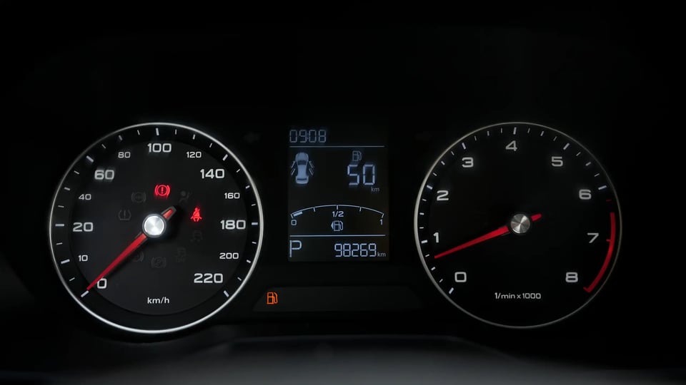 Used 2022 MG 5 Comfort in Silver – Odometer / Mileage Reading View for Sale at First Choice Cars Dubai Sharjah