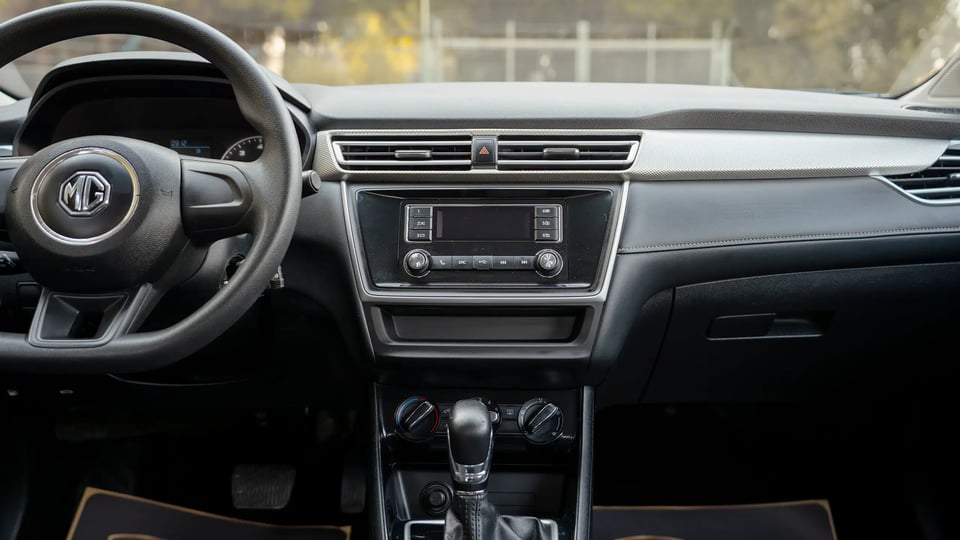 Used 2022 MG 5 Comfort in Silver – Infotainment / Touchscreen System for Sale at First Choice Cars Dubai Sharjah