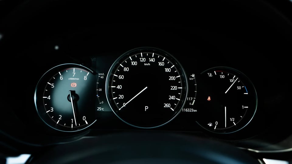 Used 2023 Mazda CX-5 GT in Gold – Odometer / Mileage Reading View for Sale at First Choice Cars Dubai Sharjah