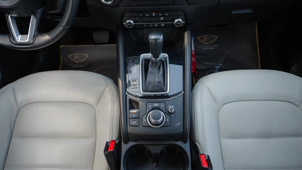 Used 2023 Mazda CX-5 GT in Gold – Center Console & Gear Shifter for Sale at First Choice Cars Dubai Sharjah