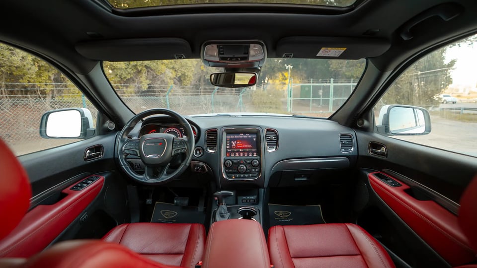 Used 2020 Dodge Durango R/T in White – Front Cabin / Dashboard Full View for Sale at First Choice Cars Dubai Sharjah