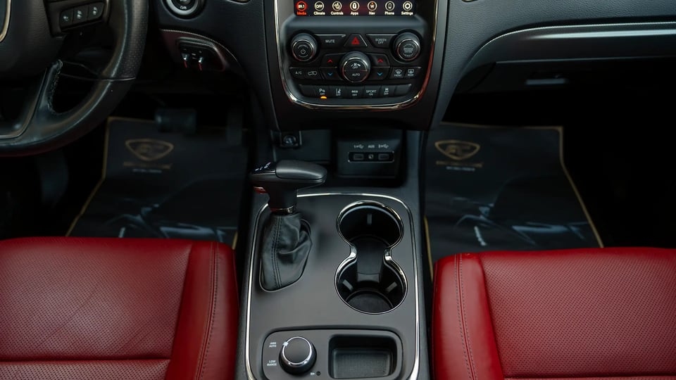 Used 2020 Dodge Durango R/T in White – Center Console & Gear Shifter for Sale at First Choice Cars Dubai Sharjah