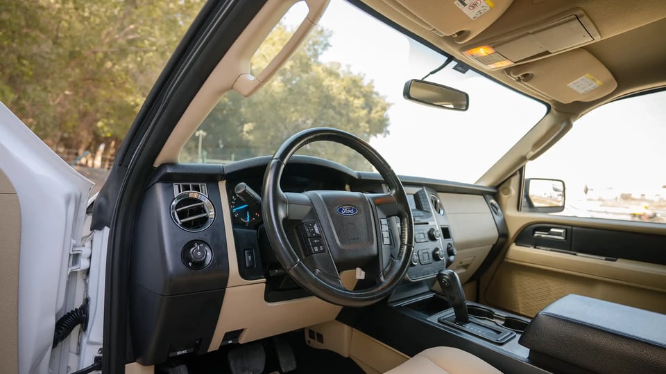 Used 2017 Ford Expedition XLT in White – Driver Side Dashboard & Steering View for Sale at First Choice Cars Dubai Sharjah