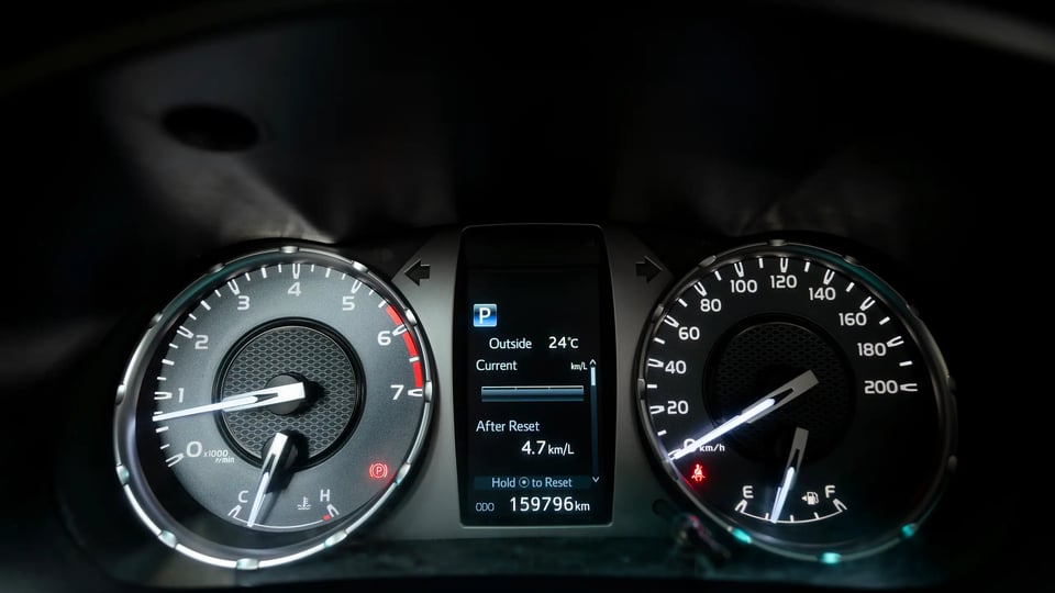 Used 2021 Toyota Hilux GLX Double Cabin in White – Odometer / Mileage Reading View for Sale at First Choice Cars Dubai Sharjah