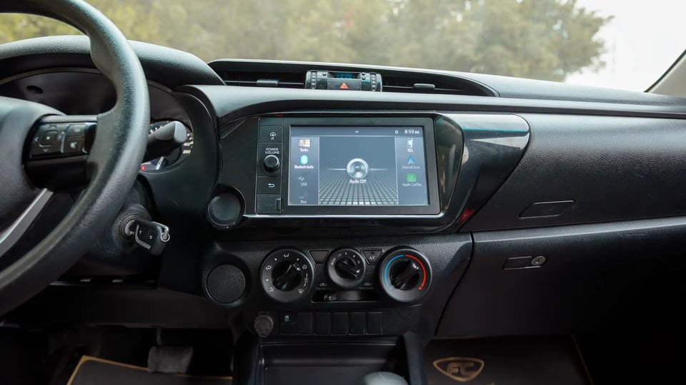 Used 2021 Toyota Hilux GLX Double Cabin in White – Infotainment / Touchscreen System for Sale at First Choice Cars Dubai Sharjah