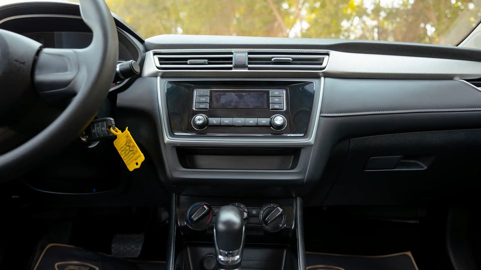 Used 2022 MG 5 Comfort in White – Infotainment / Touchscreen System for Sale at First Choice Cars Dubai Sharjah