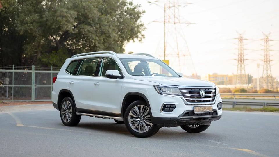 Used 2021 MG RX8 Luxury in White – Right Front Diagonal (45°) View for Sale at First Choice Cars Dubai Sharjah