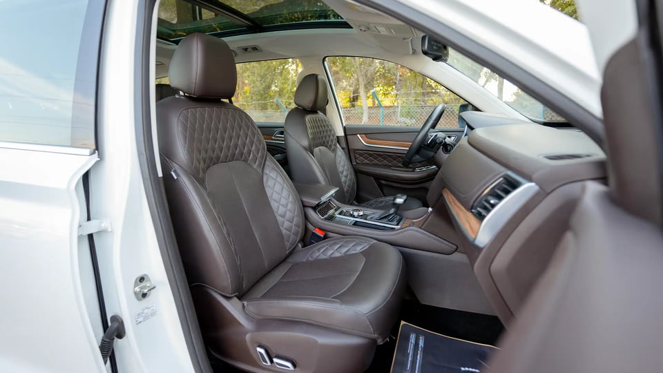 Used 2021 MG RX8 Luxury in White – Front Passenger Side Cabin View for Sale at First Choice Cars Dubai Sharjah