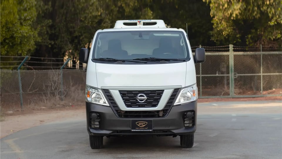 Used 2021 Nissan Urvan Standard Roof in White – Front View for Sale at First Choice Cars Dubai Sharjah