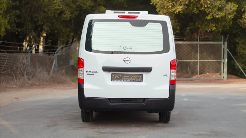 Used 2021 Nissan Urvan Standard Roof in White – Back/Rear View for Sale at First Choice Cars Dubai Sharjah