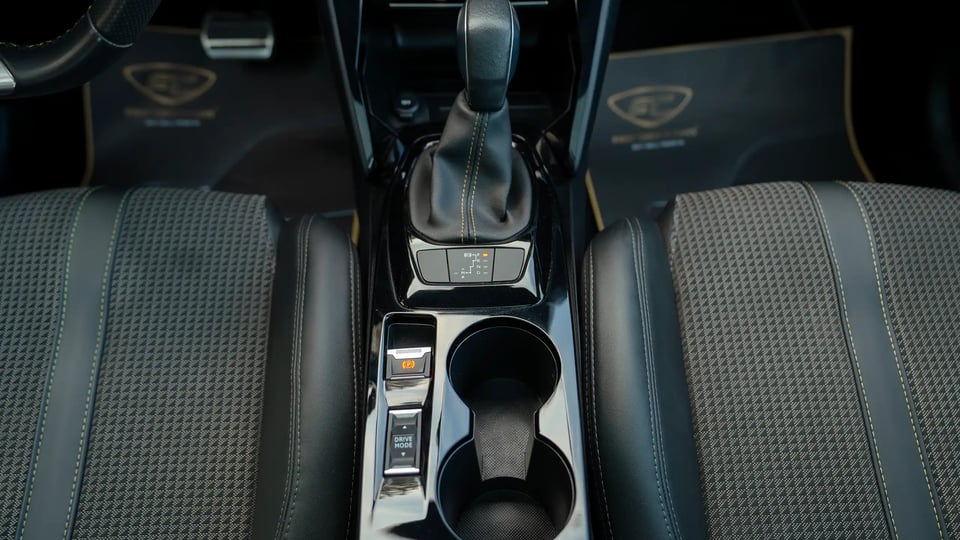 Used 2023 Peugeot 208 GT in Red – Center Console & Gear Shifter for Sale at First Choice Cars Dubai Sharjah