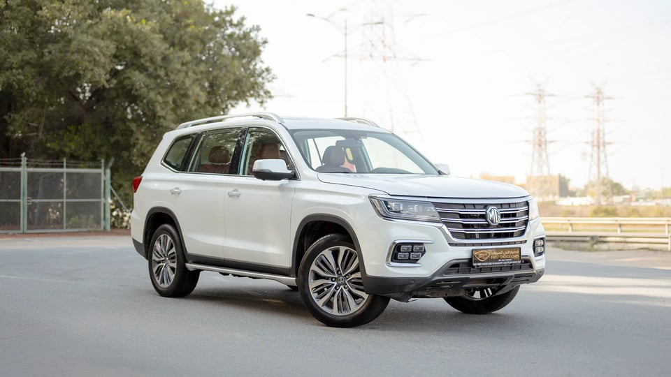 Used 2022 MG RX8 Luxury in White – Right Front Diagonal (45°) View for Sale at First Choice Cars Dubai Sharjah