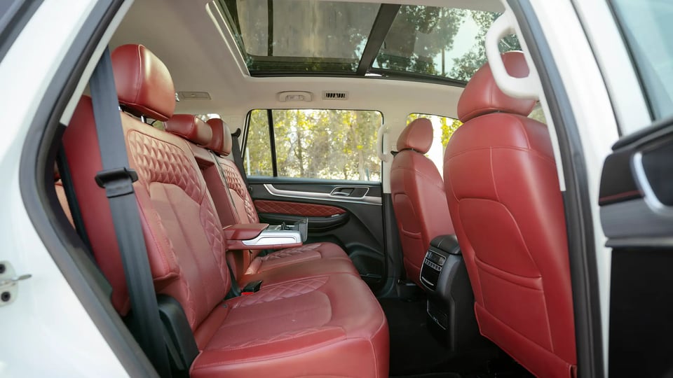 Used 2022 MG RX8 Luxury in White – Rear Passenger Side Cabin View for Sale at First Choice Cars Dubai Sharjah