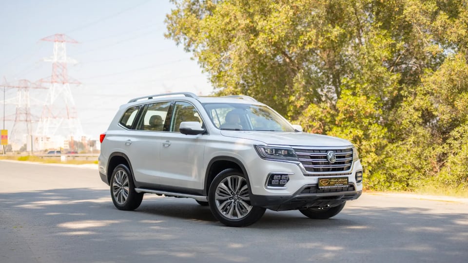 Used 2021 MG RX8 Luxury in White – Right Front Diagonal (45°) View for Sale at First Choice Cars Dubai Sharjah