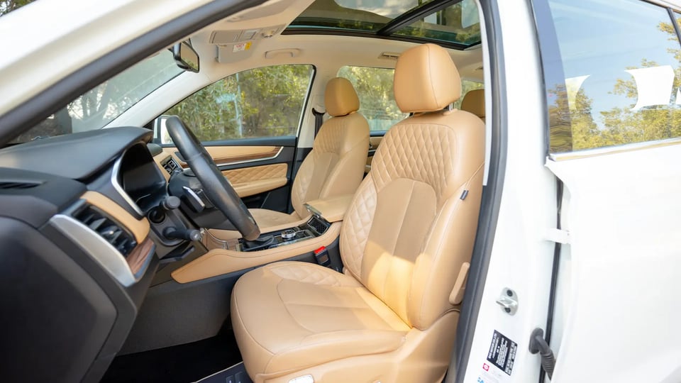 Used 2021 MG RX8 Luxury in White – Front Driver Side Cabin View for Sale at First Choice Cars Dubai Sharjah