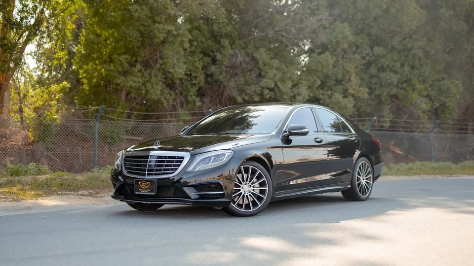 Used 2017 Mercedes-Benz S-Class S 400 in Black – Left Front Diagonal (45°) View for Sale at First Choice Cars Dubai Sharjah