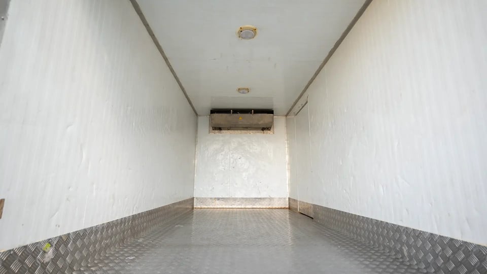 Used 2016 Mitsubishi Canter Freezer Box in White – Chiller Box Rear Opening View for Sale at First Choice Cars Dubai Sharjah