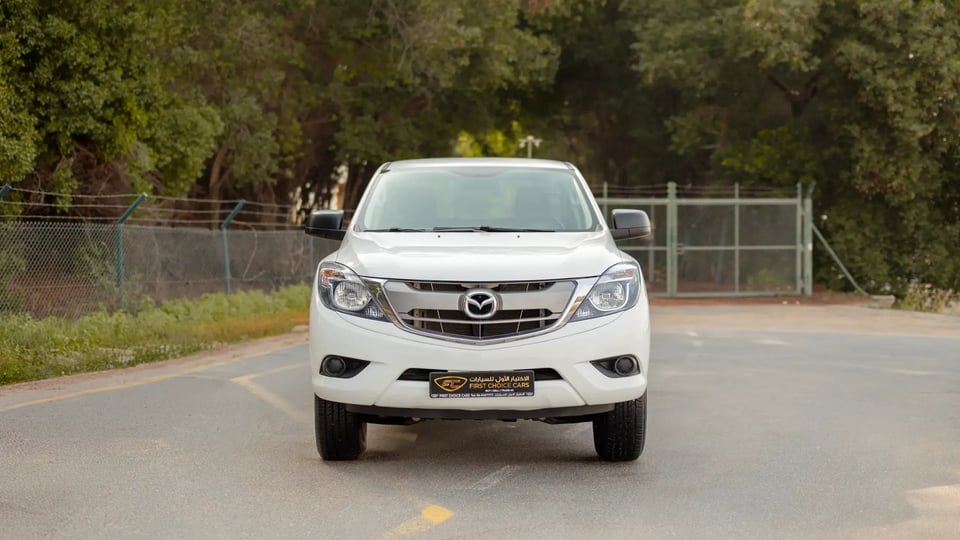Used 2020 Mazda BT-50 XS in White – Front View for Sale at First Choice Cars Dubai Sharjah
