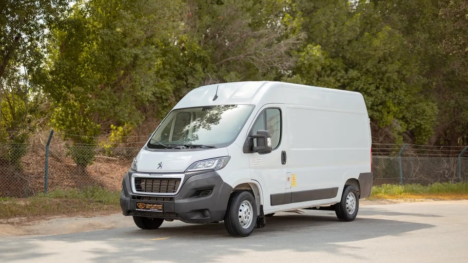 Used 2023 Peugeot Boxer L2h2 in White – Left Front Diagonal (45°) View for Sale at First Choice Cars Dubai Sharjah